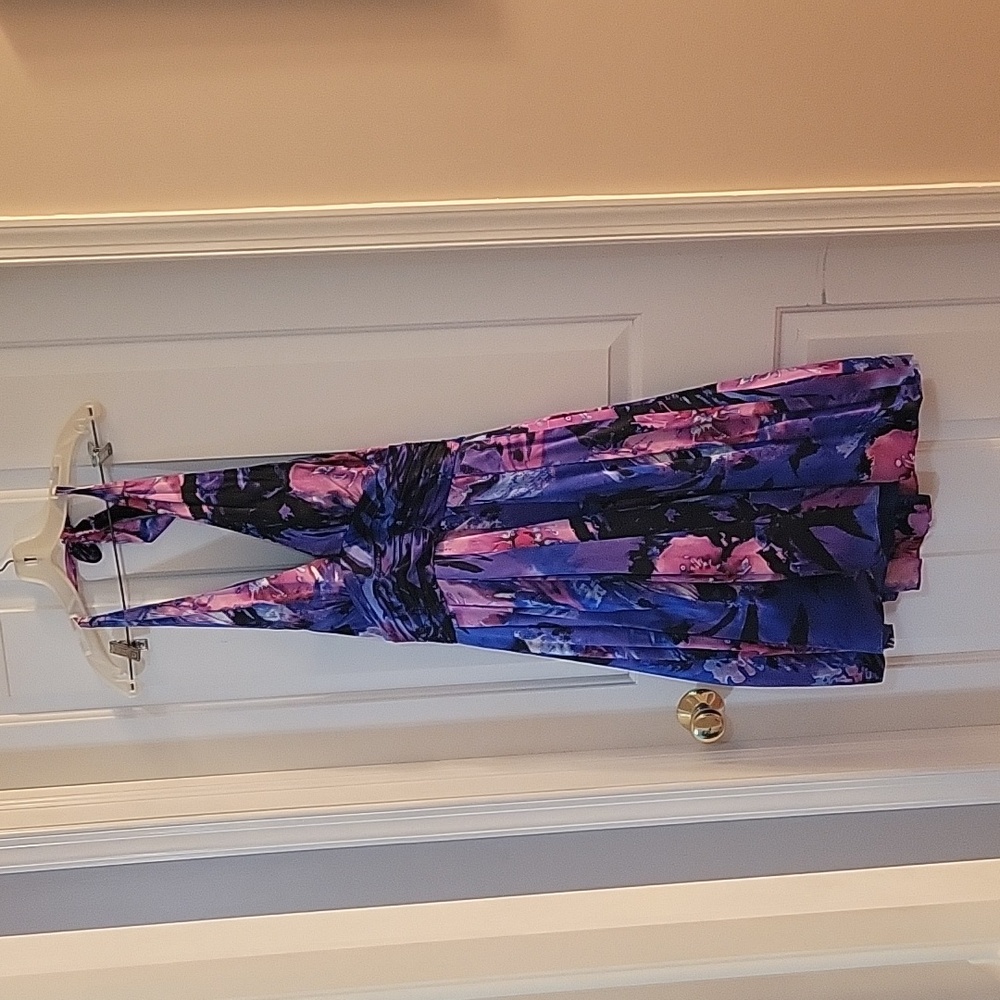 Adrianna Papell occasions silk blue purple pink floral halter dress 8